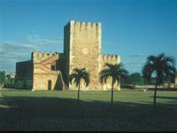 Torre_del_Homenaje_Santo_Doningo.jpg